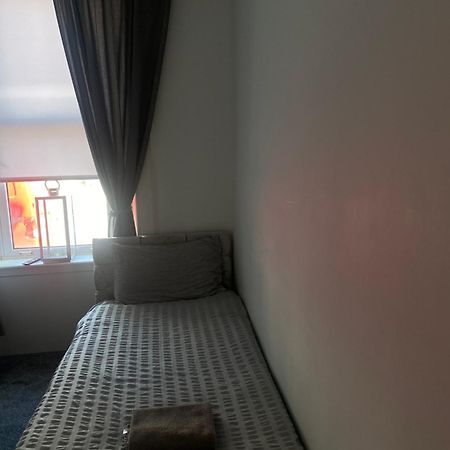 Maze Beach Getaway Apartment Ayr Exterior foto